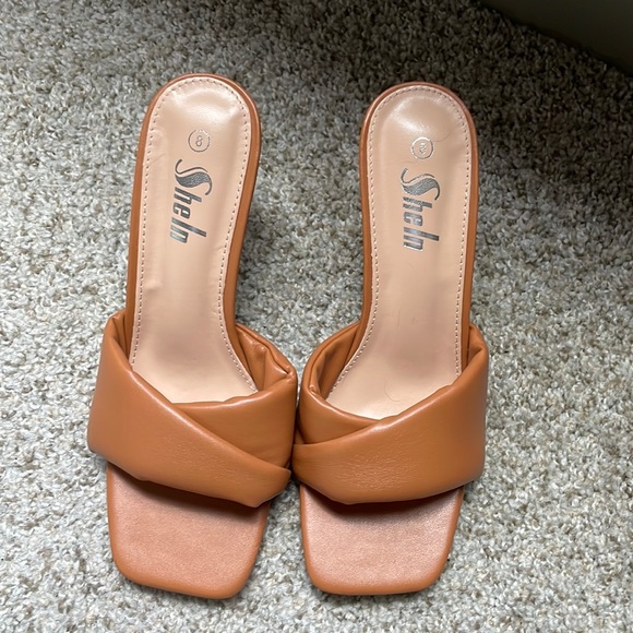 SHEIN Shoes - Caramel mules